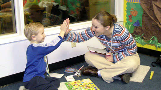Assisting a deaf child in a learning situation