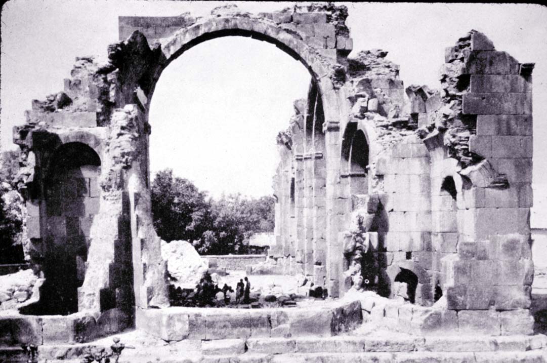 Ptghni Interior Dome Arch