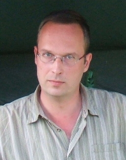 Dr. Lars Maischak