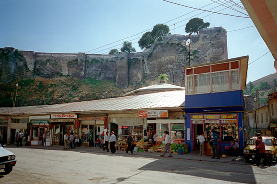 Fortress and shops of the city of Bitlis