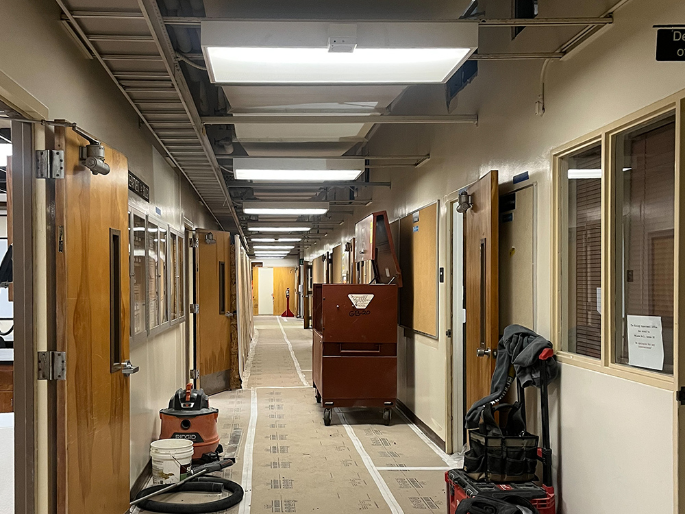 Image of Science 1 hallway under construction