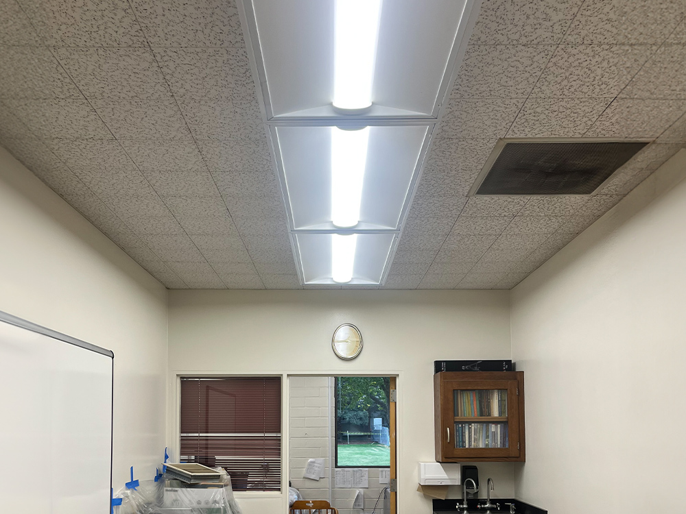 Image of a Science 1 conference room that has added new lights